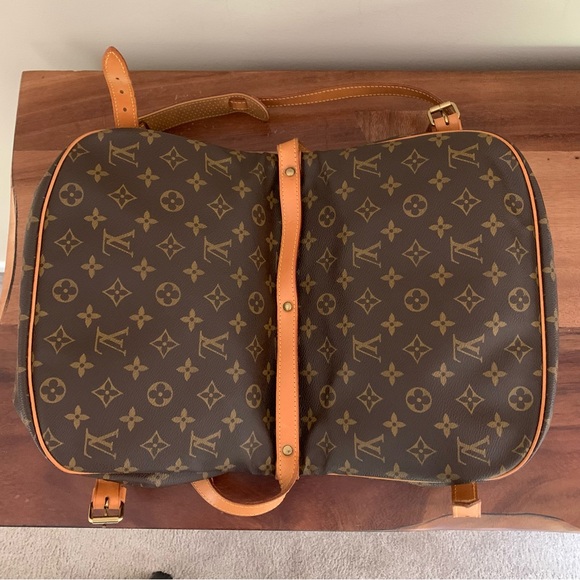Vintage authentic Louis Vuitton Saumur 30 crossbody - Picture 11 of 16